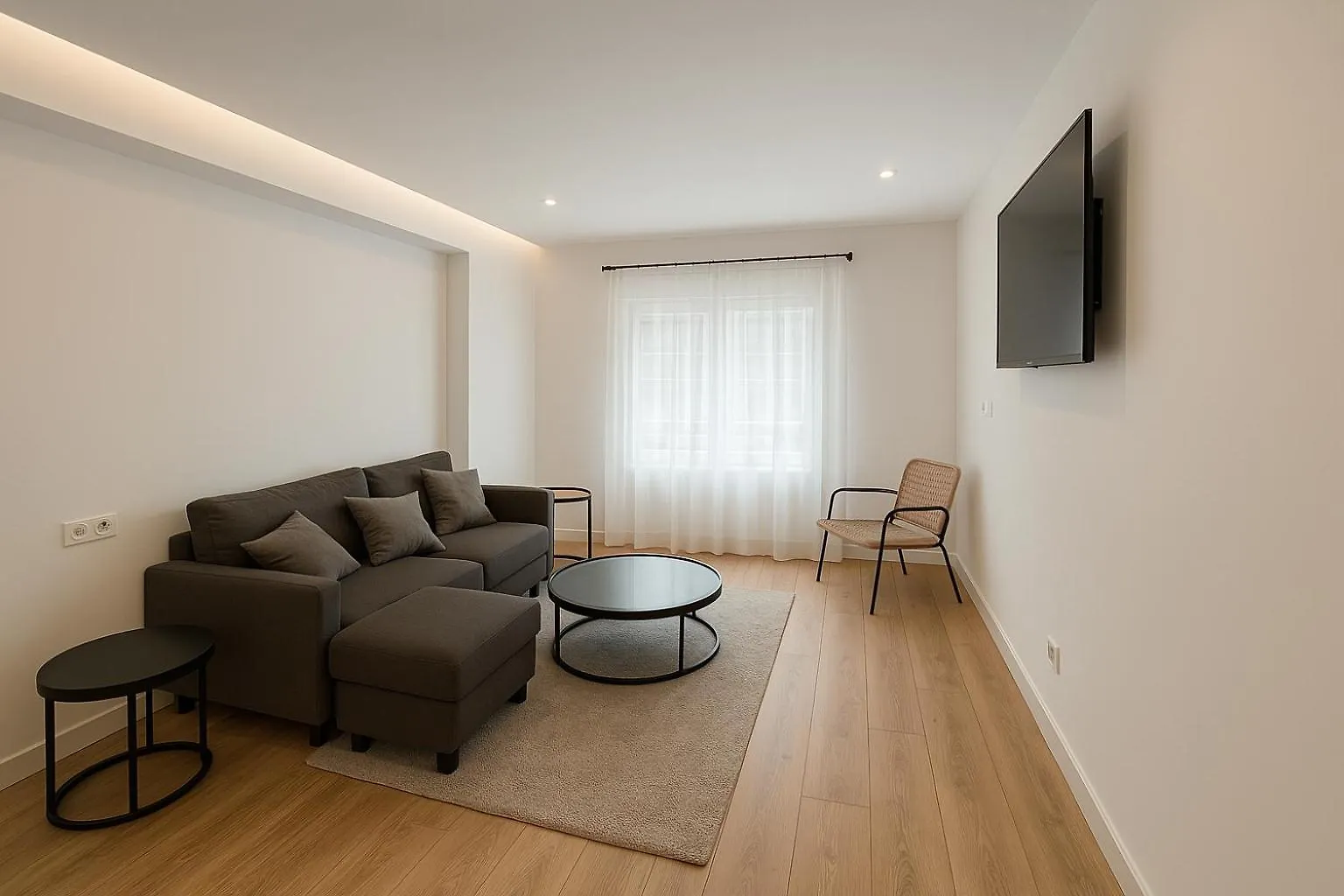 Spacious Apartment In The City Center location